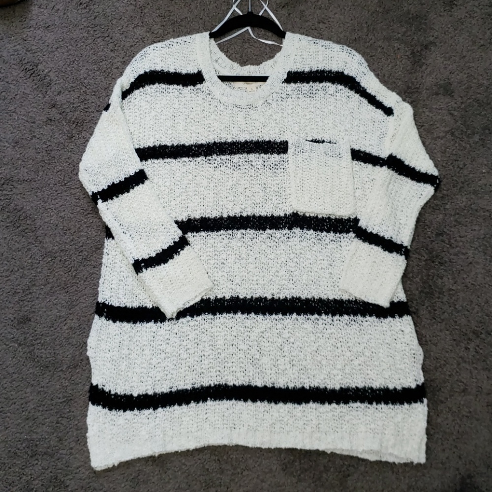 Knit striped pocket tunic